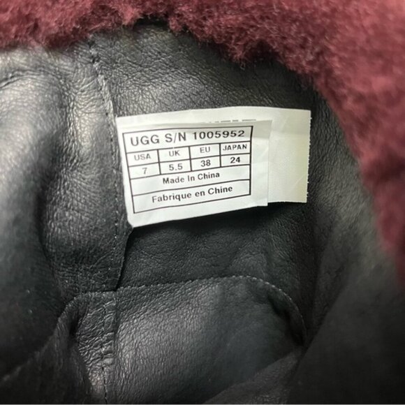 UGG Australia Ophira Black Suede Heels Women Size 7 - Picture 15 of 15